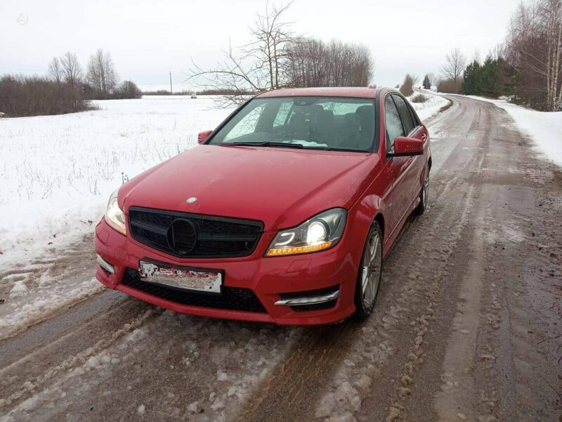 Photo 2 - Mercedes-Benz C 180 W204 2012 y parts