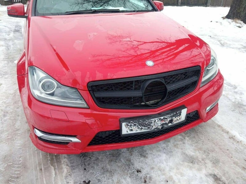 Photo 6 - Mercedes-Benz C 180 W204 2012 y parts