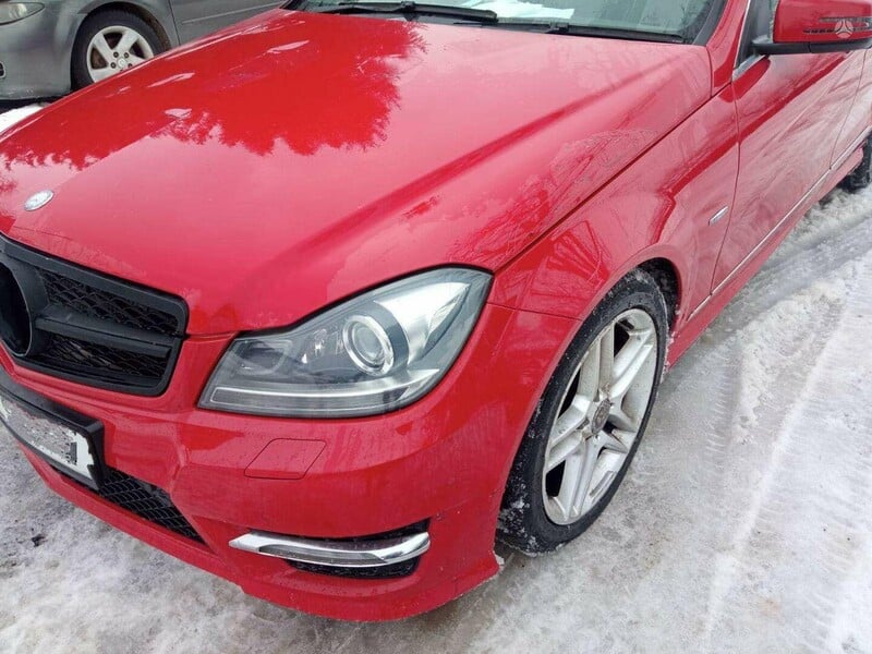 Photo 8 - Mercedes-Benz C 180 W204 2012 y parts