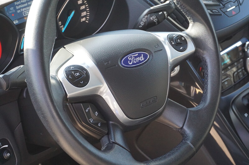 Nuotrauka 17 - Ford Kuga 2014 m Visureigis