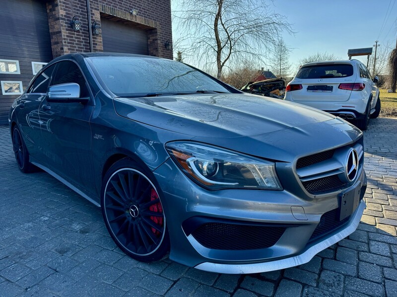 Mercedes-Benz CLA 45 AMG 2014 y Coupe