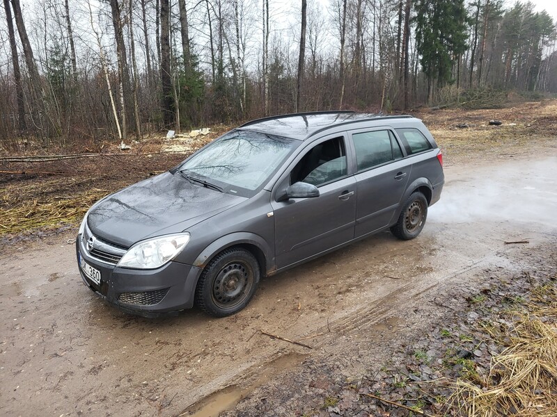 Opel Astra 2008 m dalys