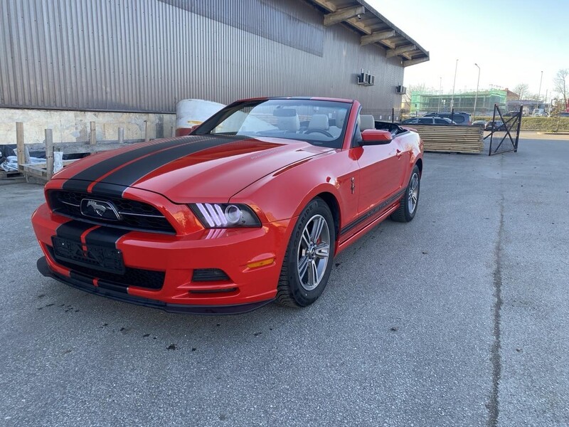 Nuotrauka 1 - Ford Mustang V6 Premium aut 2013 m