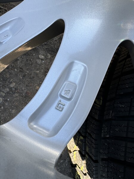 Photo 8 - Mercedes-Benz R18 light alloy rims