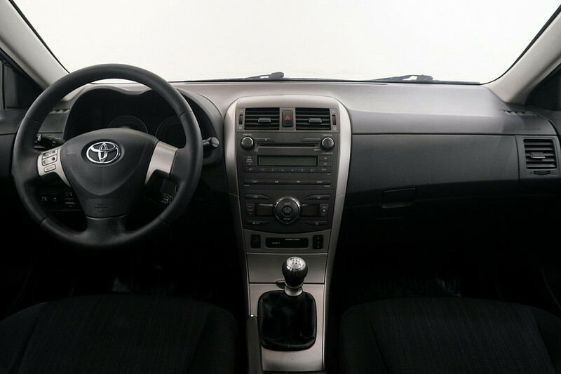 Nuotrauka 5 - Toyota Corolla 2010 m Sedanas