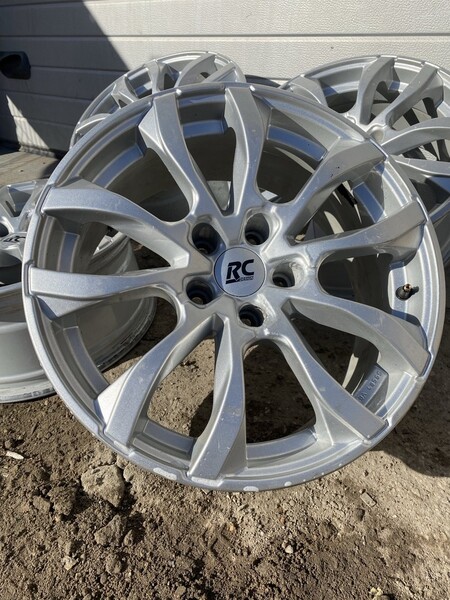 Light alloy R17 rims