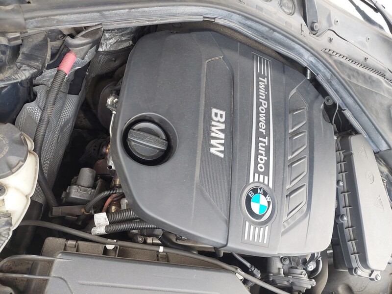 Photo 12 - Bmw 318 d Touring 2013 y