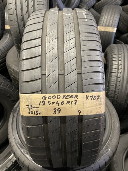 Photo 1 - Goodyear R17 summer tyres passanger car