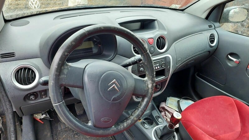 Photo 3 - Citroen C2 2006 y parts