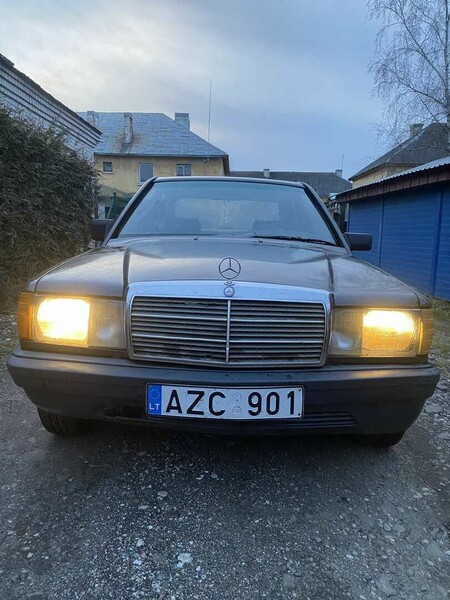 Photo 2 - Mercedes-Benz 190 1987 y Sedan