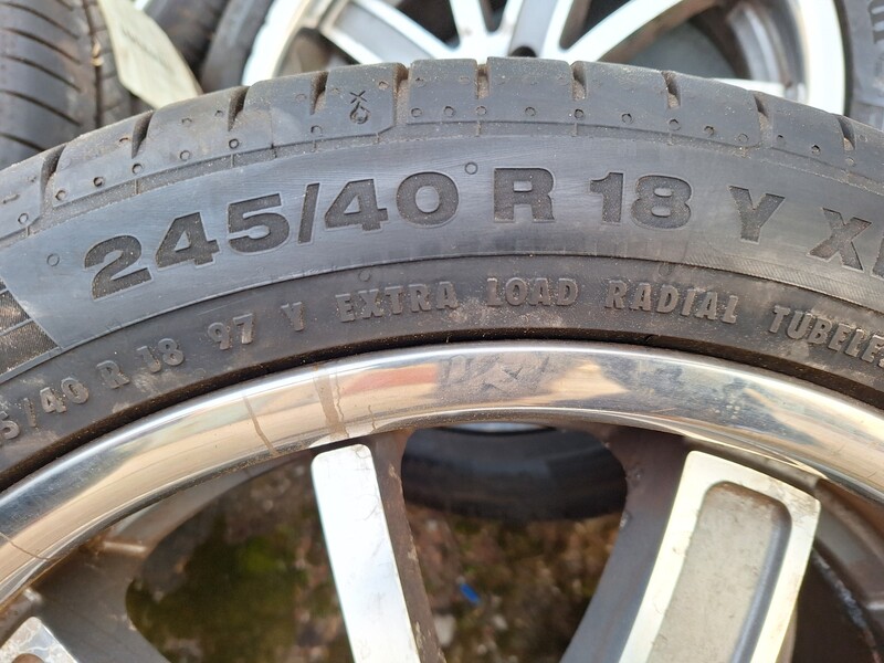 Photo 3 - Light alloy R18 rims