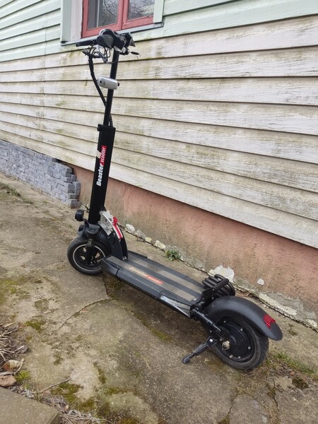 Photo 6 - Beaster Electric scooter
