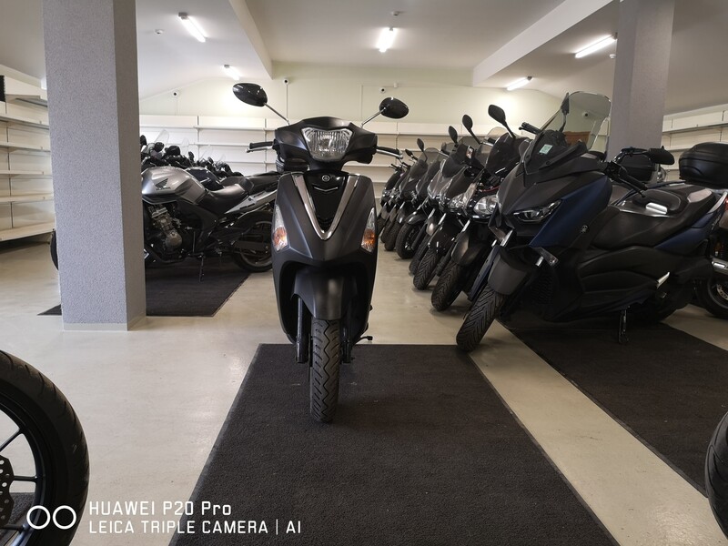 Photo 1 - Yamaha D'elight 2018 y Scooter / moped