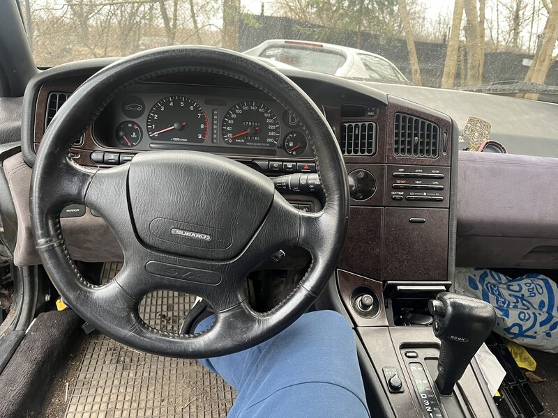 Photo 13 - Subaru SVX 1992 y Coupe
