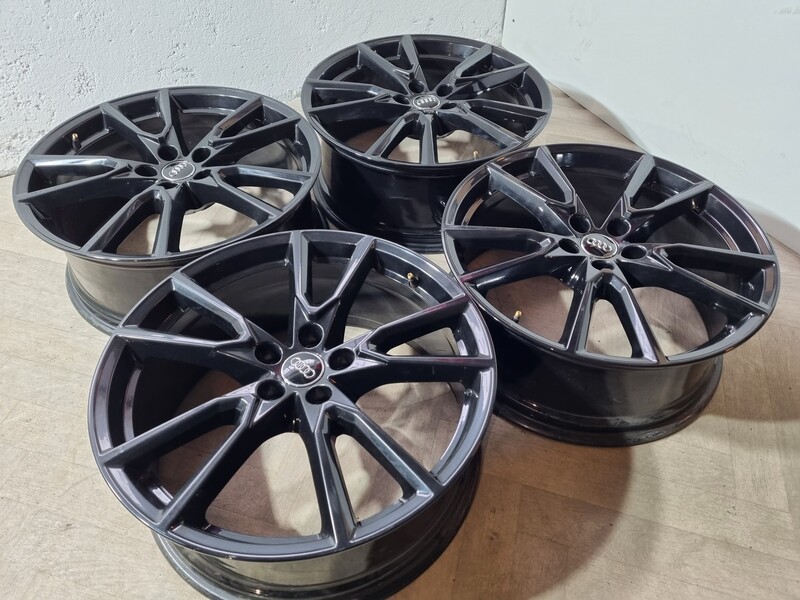 Audi Q5 R20 light alloy rims