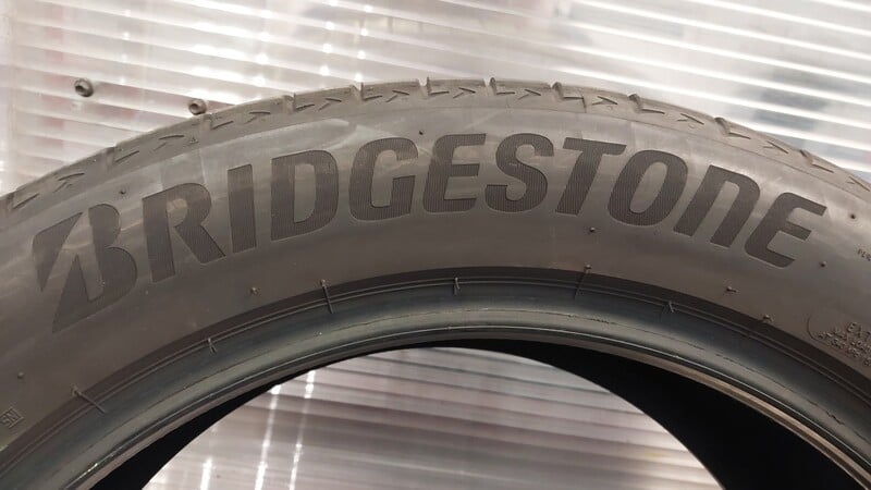 Фотография 6 - Bridgestone Alenza 001 R20 летние шины для автомобилей