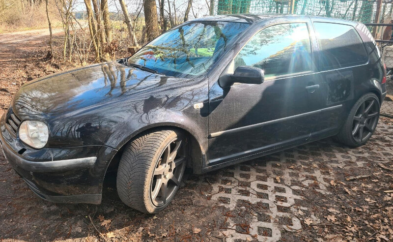 Nuotrauka 2 - Volkswagen Golf 2000 m dalys