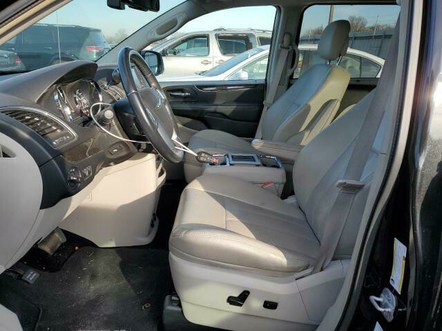 Photo 7 - Chrysler Town & Country 2011 y parts