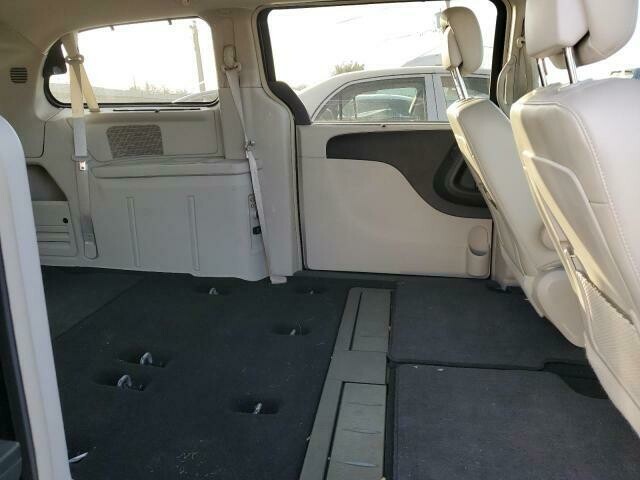 Photo 10 - Chrysler Town & Country 2011 y parts