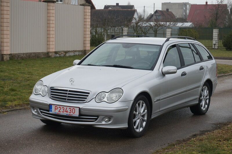 Photo 2 - Mercedes-Benz C 200 W203 2005 y
