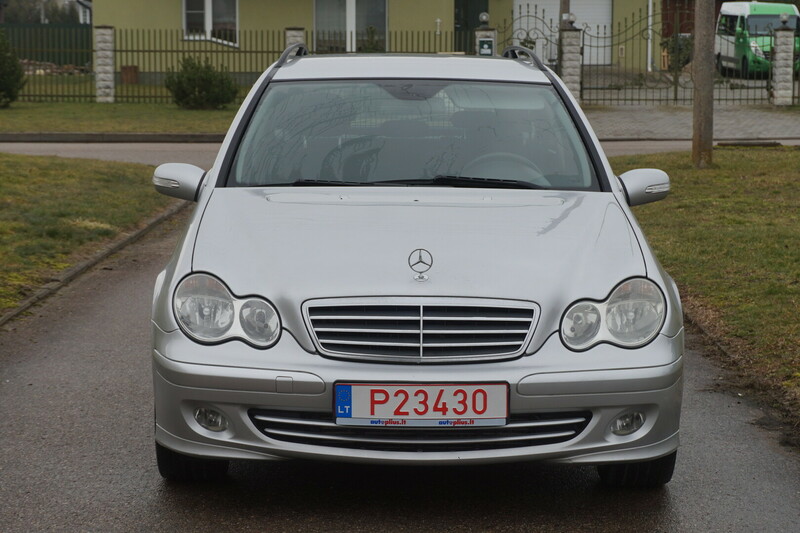 Photo 7 - Mercedes-Benz C 200 W203 2005 y