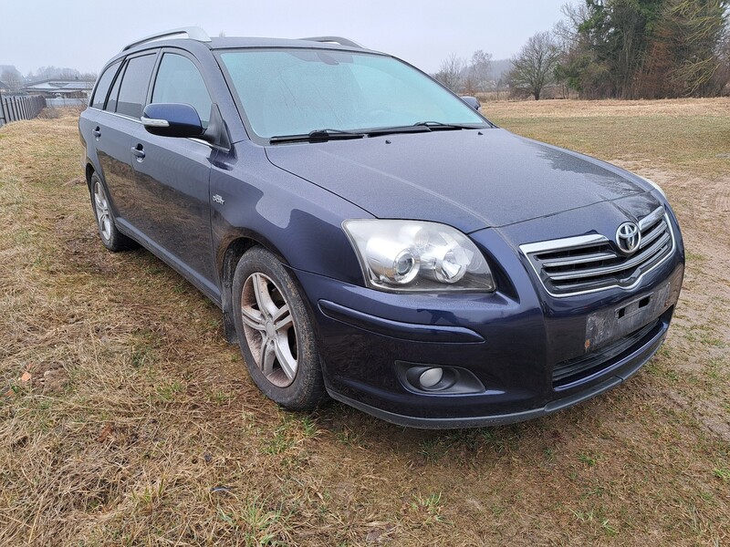 Photo 2 - Toyota Avensis 2007 y parts