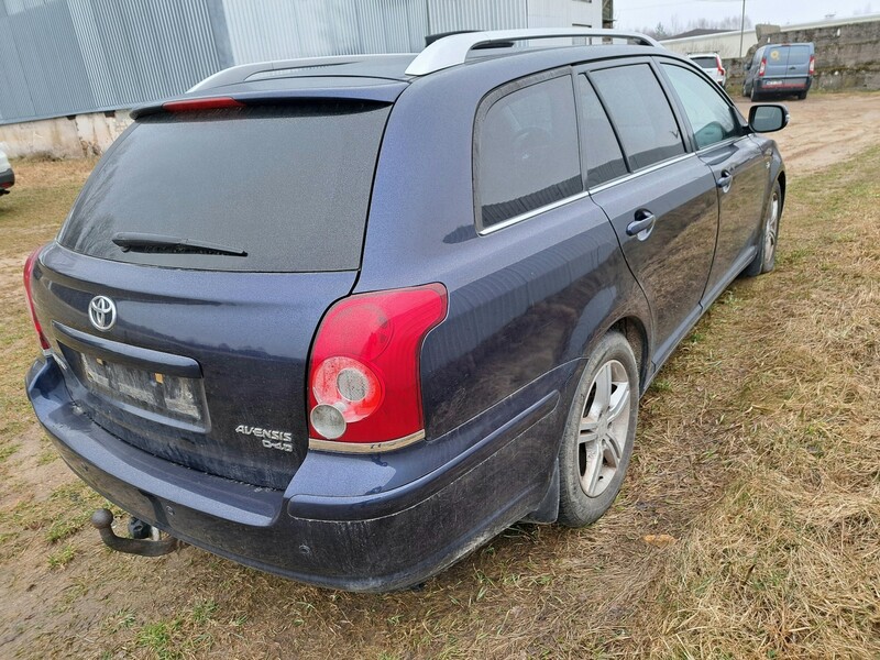 Photo 3 - Toyota Avensis 2007 y parts