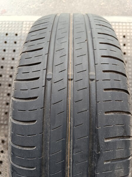 Photo 1 - Roadstone R16 summer tyres passanger car