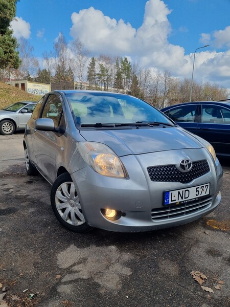 Photo 1 - Toyota Yaris 2006 y Coupe
