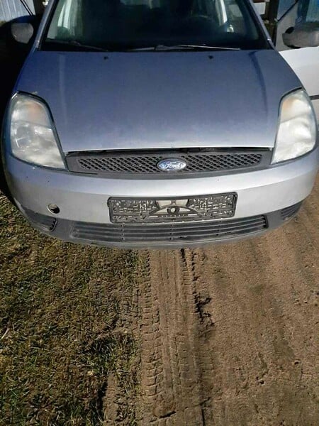 Photo 1 - Ford Fiesta 2005 y parts