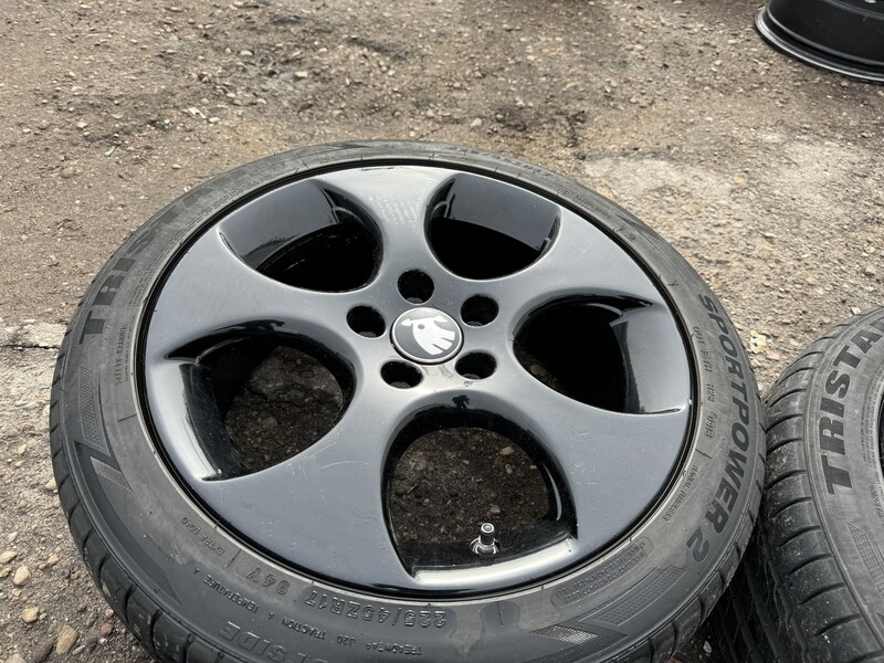 Photo 5 - Skoda Siunciam, 7.5J ET51 light alloy R17 rims