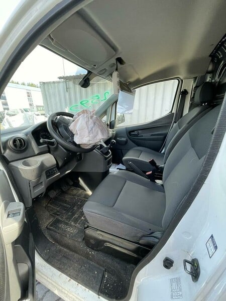 Photo 9 - Nissan Nv200 2015 y parts