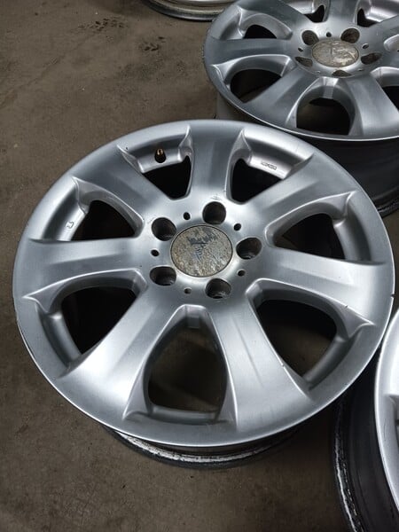 Photo 4 - Stilauto light alloy R16 rims