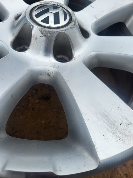 Nuotrauka 10 - Volkswagen Tiguan R16 lengvojo lydinio ratlankiai