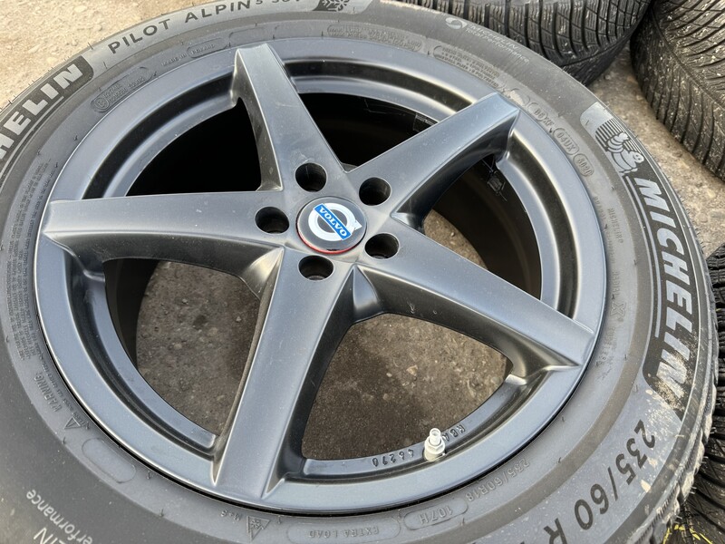 Фотография 2 - Volvo R18 литые диски