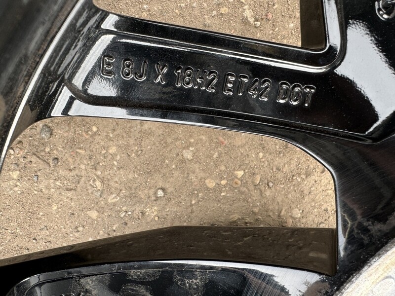 Nuotrauka 6 - Ford R18 lengvojo lydinio ratlankiai