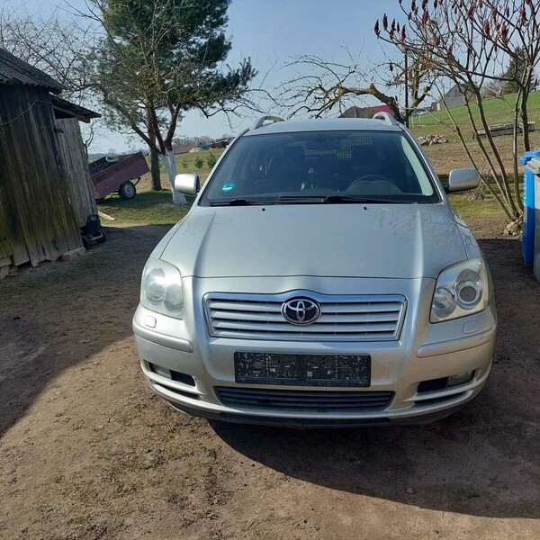 Photo 1 - Toyota Avensis 2005 y parts