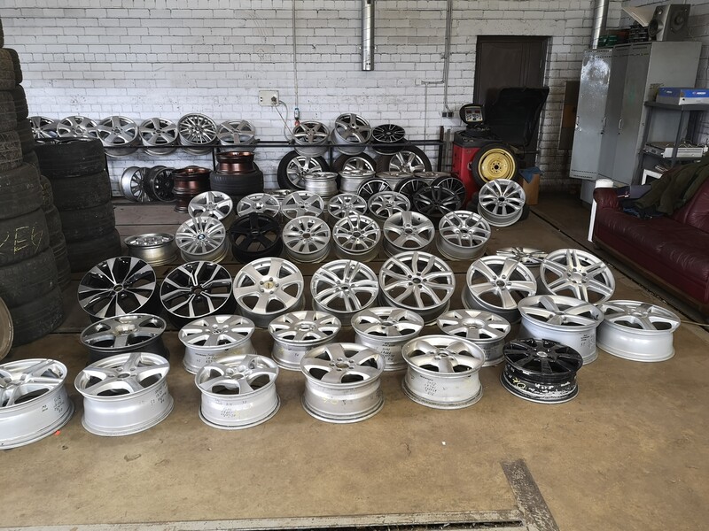 Photo 12 - Michelin R16C summer tyres minivans