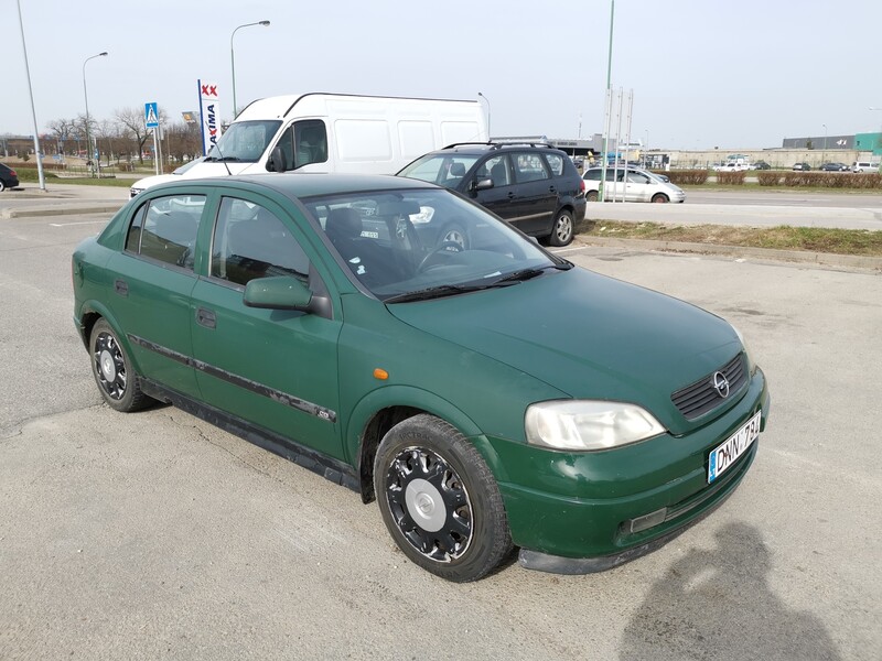 Opel Astra 16v Family 1998 y