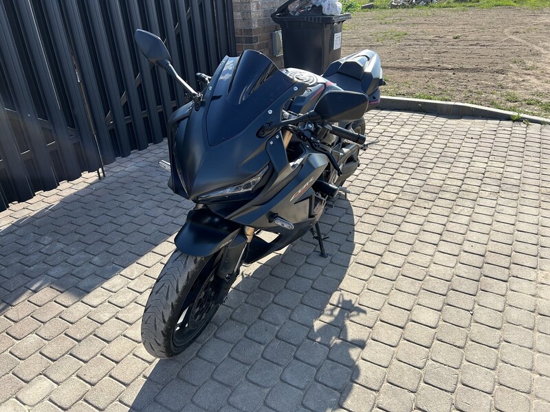 Photo 9 - Honda CBR650R 2019 y Sport / Superbike motorcycle