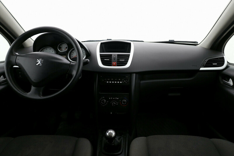 Photo 6 - Peugeot 207 2010 y Hatchback