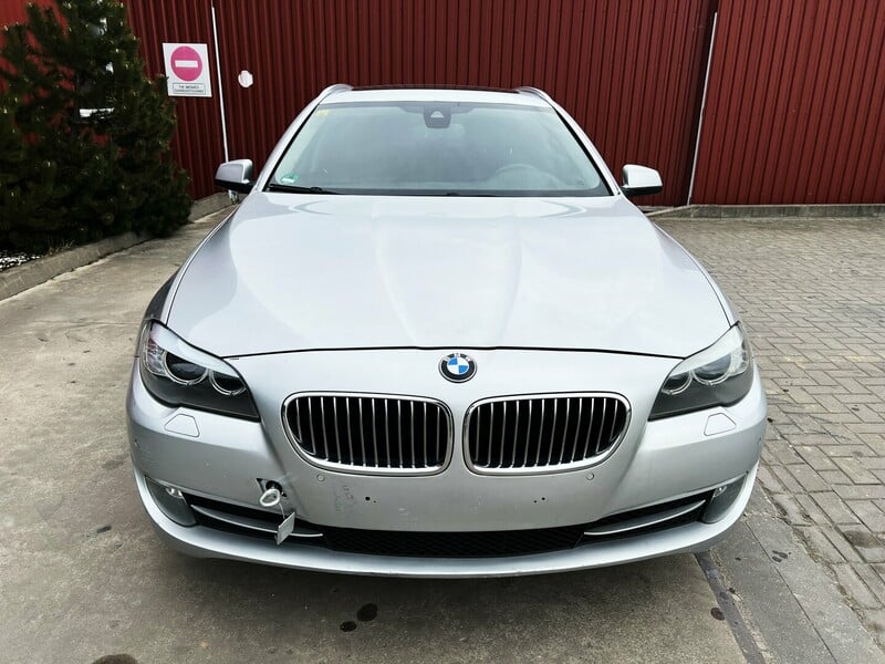 Bmw 530 2013 m dalys