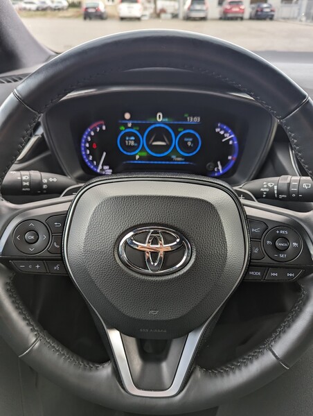 Nuotrauka 22 - Toyota Corolla 2019 m Universalas