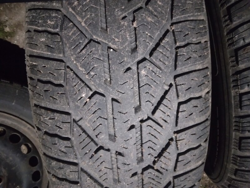 Photo 1 - Kormoran Snow R16 winter tyres passanger car