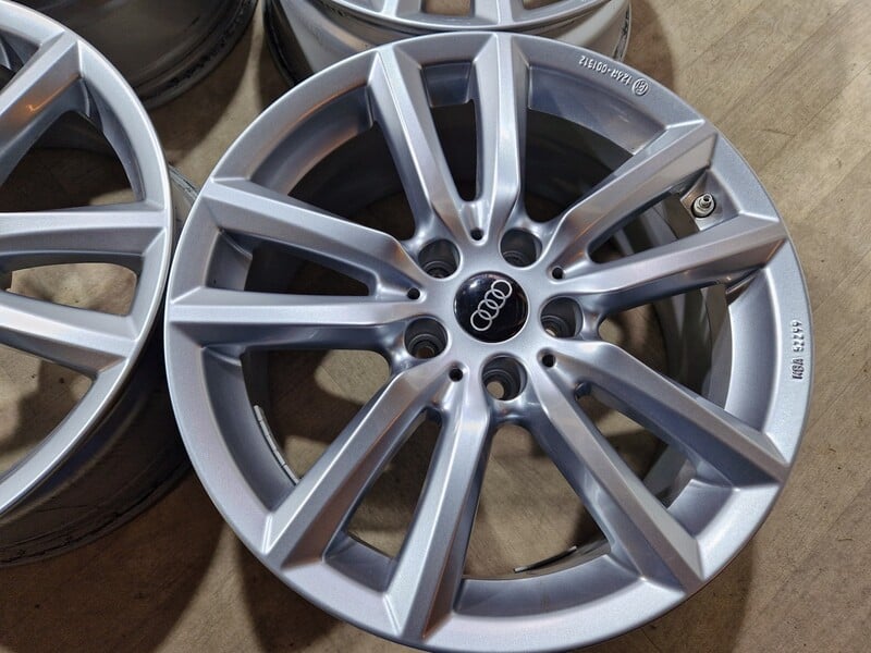 Photo 3 - Audi A5, A6 A5 light alloy R17 rims