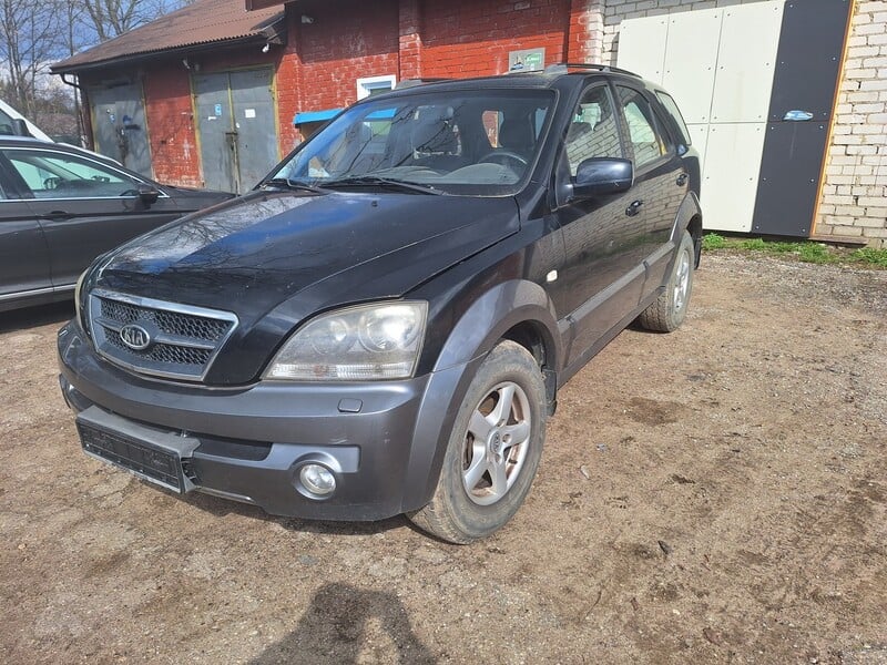 Photo 2 - Kia Sorento 2006 y parts