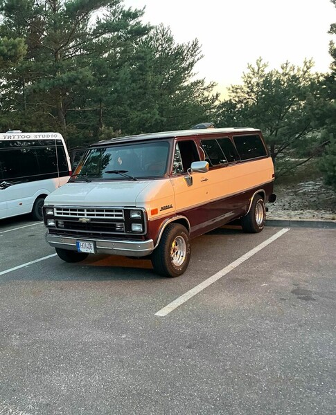 Chevrolet Chevy Van 1990 y Minibus