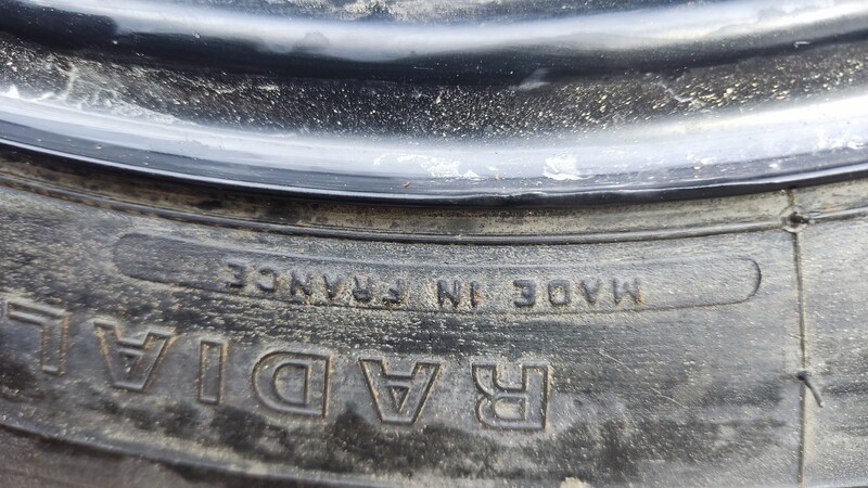 Фотография 3 - R15 летние шины для автомобилей