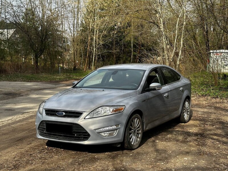 Ford Mondeo 2014 y Hatchback