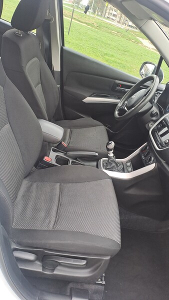 Photo 8 - Suzuki SX4 S-Cross 2014 y Hatchback